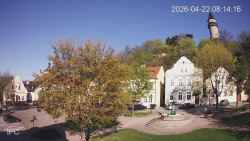 Náměstí, Hrad a Trůba