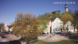 Náměstí, Hrad a Trůba