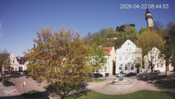 Náměstí, Hrad a Trůba