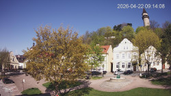 Náměstí, Hrad a Trůba