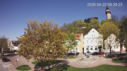 Náměstí, Hrad a Trůba