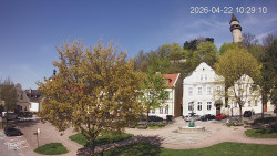 Náměstí, Hrad a Trůba