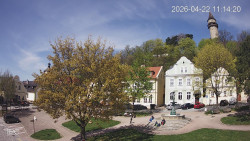 Náměstí, Hrad a Trůba