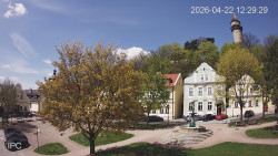 Náměstí, Hrad a Trůba
