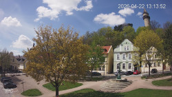 Náměstí, Hrad a Trůba