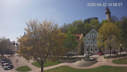 Náměstí, Hrad a Trůba