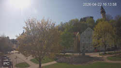 Náměstí, Hrad a Trůba