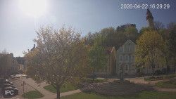 Náměstí, Hrad a Trůba