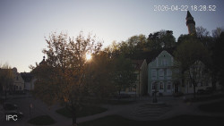 Náměstí, Hrad a Trůba