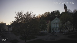 Náměstí, Hrad a Trůba