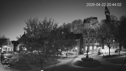 Náměstí, Hrad a Trůba