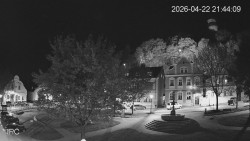 Náměstí, Hrad a Trůba