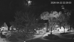 Náměstí, Hrad a Trůba