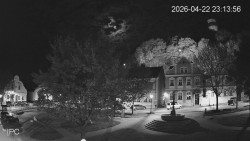 Náměstí, Hrad a Trůba