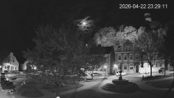 Náměstí, Hrad a Trůba