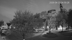 Náměstí, Hrad a Trůba