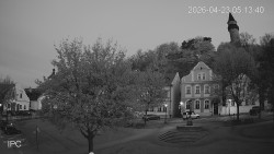 Náměstí, Hrad a Trůba