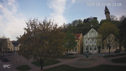 Náměstí, Hrad a Trůba