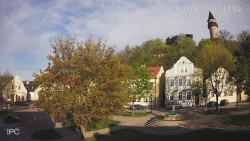 Náměstí, Hrad a Trůba