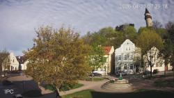 Náměstí, Hrad a Trůba