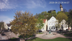 Náměstí, Hrad a Trůba