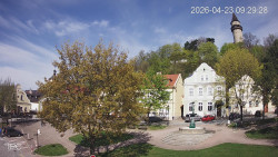 Náměstí, Hrad a Trůba