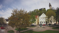 Náměstí, Hrad a Trůba