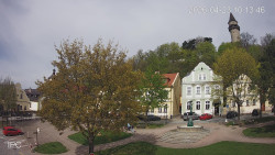 Náměstí, Hrad a Trůba