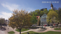 Náměstí, Hrad a Trůba