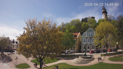 Náměstí, Hrad a Trůba