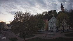 Náměstí, Hrad a Trůba