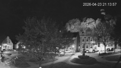 Náměstí, Hrad a Trůba