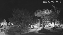 Náměstí, Hrad a Trůba