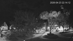 Náměstí, Hrad a Trůba