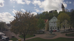 Náměstí, Hrad a Trůba