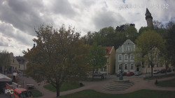 Náměstí, Hrad a Trůba