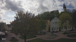 Náměstí, Hrad a Trůba