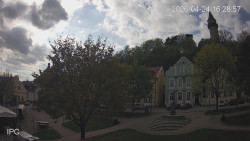 Náměstí, Hrad a Trůba