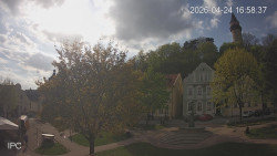 Náměstí, Hrad a Trůba