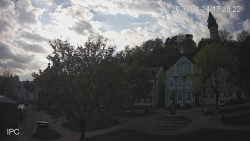 Náměstí, Hrad a Trůba