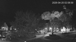 Náměstí, Hrad a Trůba