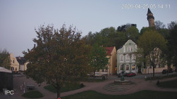 Náměstí, Hrad a Trůba