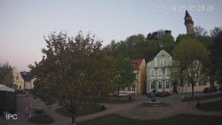 Náměstí, Hrad a Trůba