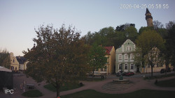 Náměstí, Hrad a Trůba