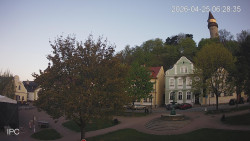 Náměstí, Hrad a Trůba