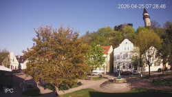 Náměstí, Hrad a Trůba