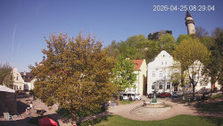 Náměstí, Hrad a Trůba