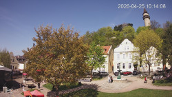 Náměstí, Hrad a Trůba