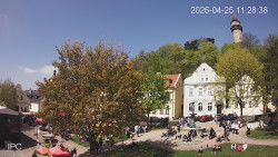 Náměstí, Hrad a Trůba