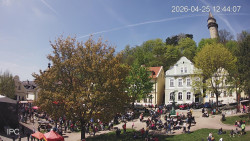 Náměstí, Hrad a Trůba